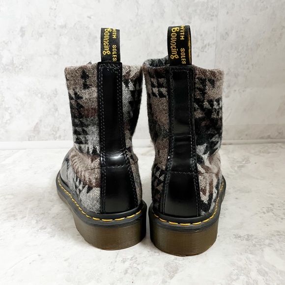 Dr. Martens x Pendleton Collab Wool Aztec Boots US Womens 7 Pagosa Springs Black - Picture 3 of 12